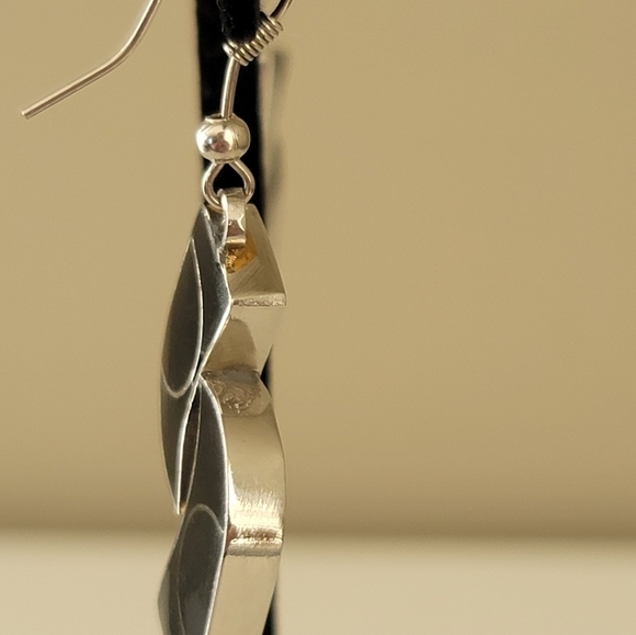 Unique Earrings Silvertone Iridescent Curve Earrings #1126 - Picture 8 of 10